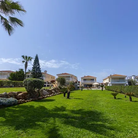 Villa You And Your Family Will Love This 5 Star Beachfront Villa, Protaras Villa 1536 Paralimni