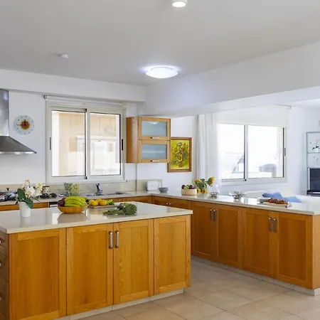 Villa You And Your Family Will Love This 5 Star Beachfront Villa, Protaras Villa 1536 Paralimni