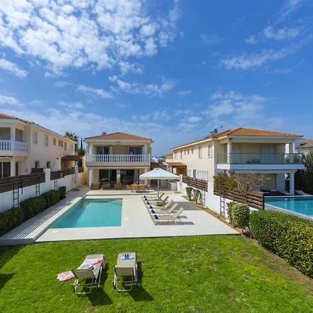 Villa You And Your Family Will Love This 5 Star Beachfront Villa, Protaras Villa 1536