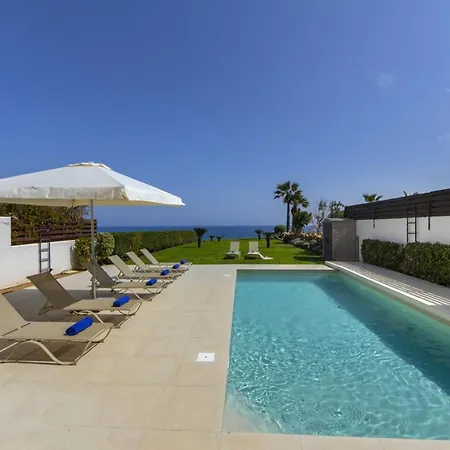 Villa You And Your Family Will Love This 5 Star Beachfront Villa, Protaras Villa 1536 Paralimni