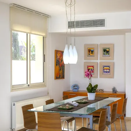 Villa You And Your Family Will Love This 5 Star Beachfront Villa, Protaras Villa 1536 *