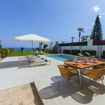 Villa You And Your Family Will Love This 5 Star Beachfront Villa, Protaras Villa 1536
