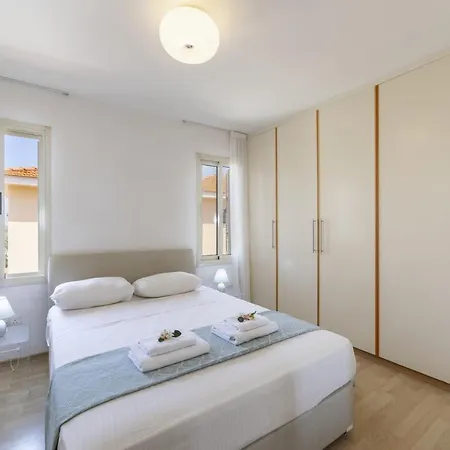 You And Your Family Will Love This 5 Star Beachfront Villa, Protaras Villa 1536 *